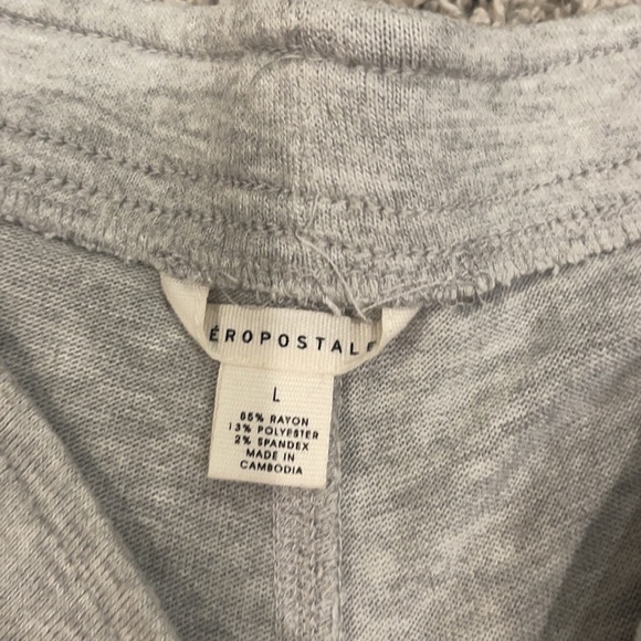 Aeropostale gray shorts. Size L - Picture 2 of 4